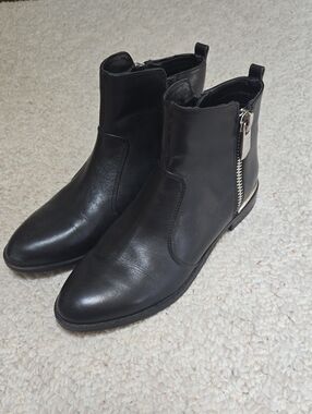 Marc Fisher Black Leather Boots!